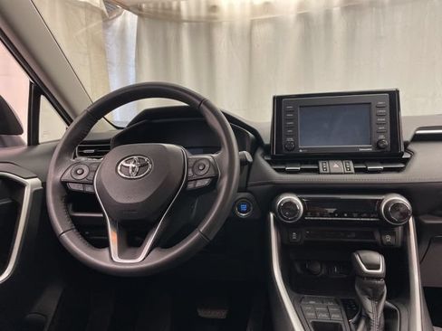Used 2021 Toyota RAV4 XLE Premium AWD/4WD image 17