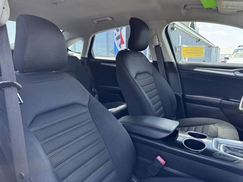 Used 2013 Ford Fusion SE FWD image 32