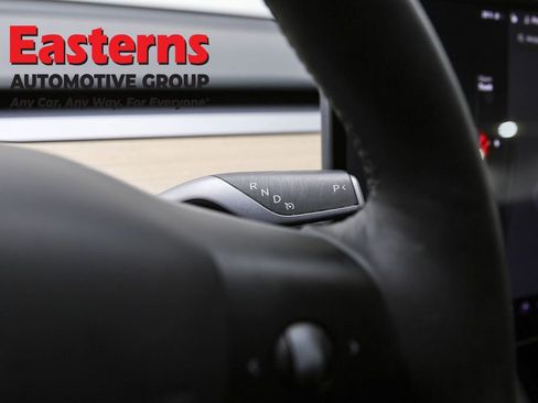 Used 2022 Tesla Model Y Performance image 12