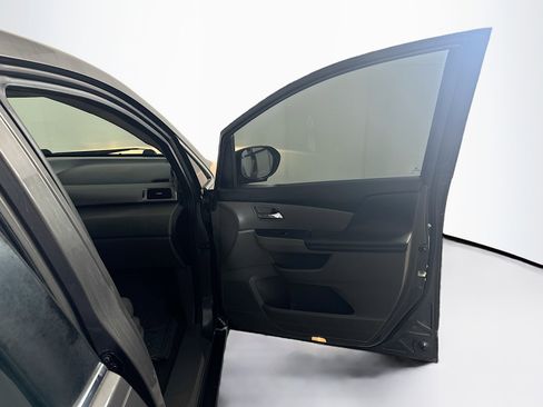 Used 2016 Honda Odyssey EX-L image 34