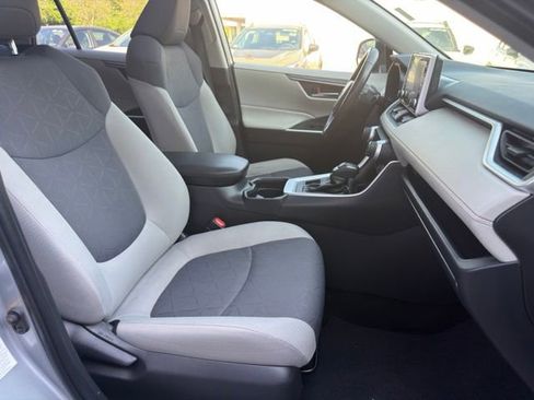 Used 2019 Toyota RAV4 XLE w/ Convenience Package AWD/4WD image 23