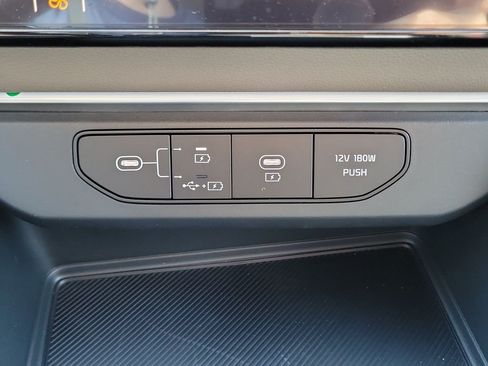 New 2026 Kia Carnival FWD image 32