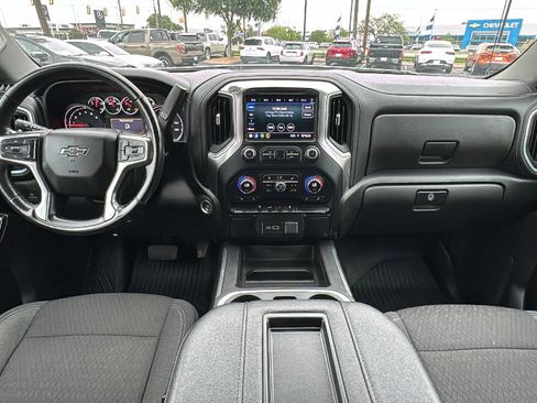 Used 2021 Chevrolet Silverado 1500 LT Trail Boss w/ Bed Protection Package image 27
