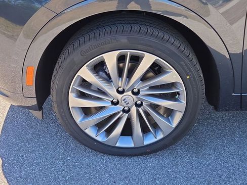 New 2026 Buick Envision Avenir image 7