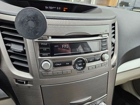 Used 2011 Subaru Outback 2.5i Premium AWD/4WD image 24