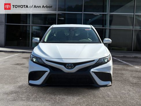 Used 2024 Toyota Camry SE FWD image 6