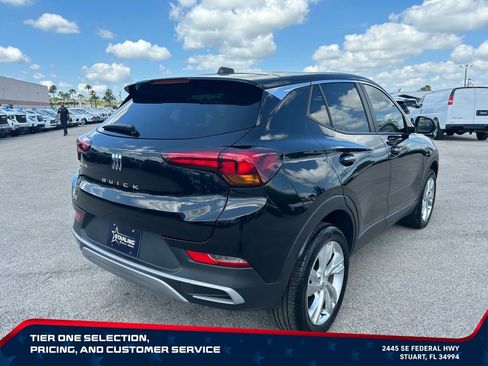 Used 2024 Buick Encore GX Preferred w/ Comfort Package AWD/4WD image 5
