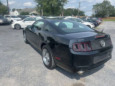Used 2013 Ford Mustang Coupe RWD image 3
