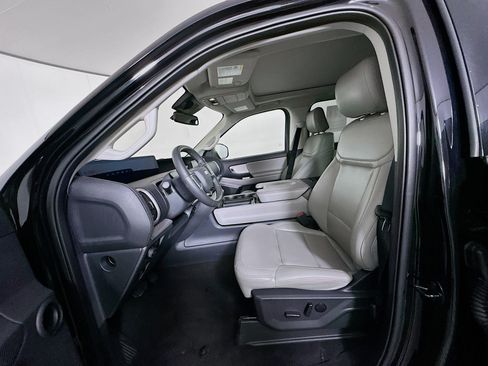 Used 2025 Ford Expedition Max Active AWD/4WD image 13