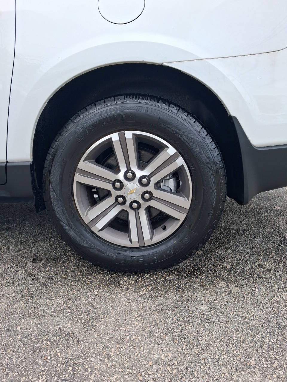 Used 2017 Chevrolet Traverse LT FWD image 21