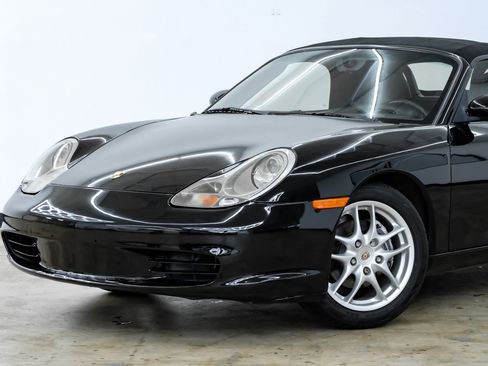 Used 2004 Porsche Boxster image 3