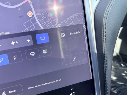 Used 2015 Tesla Model S 70D image 73