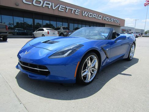 Used 2019 Chevrolet Corvette Stingray Convertible Z51 2LT RWD image 1