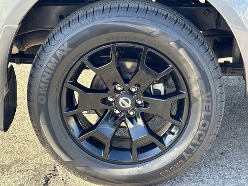 Certified 2020 Nissan Frontier SV w/ Midnight Edition Floor Mats image 7