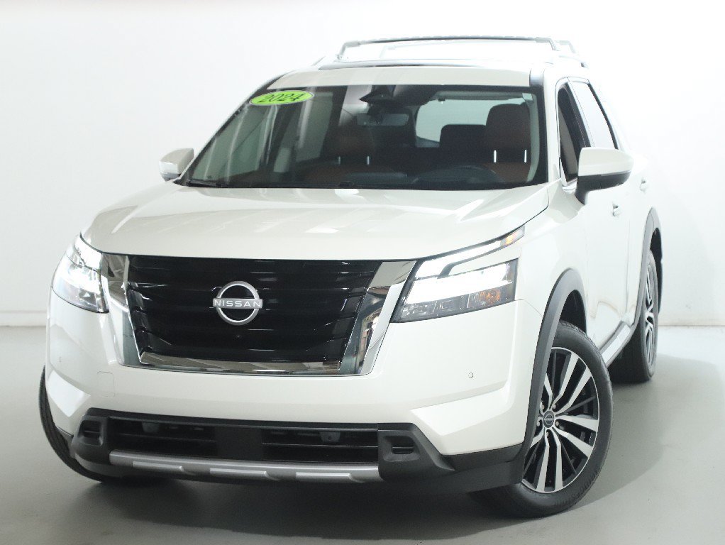 Certified 2024 Nissan Pathfinder Platinum w/ Cargo Package AWD/4WD image 5