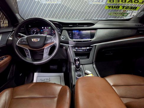 Used 2020 Cadillac XT5 Premium Luxury FWD image 16