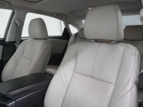 Used 2016 Toyota Avalon Limited w/ Toyota Safety Sense Package FWD image 10