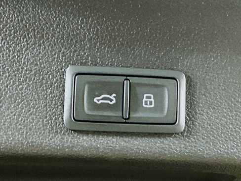 Used 2023 Audi RS 6 w/ Executive Package AWD/4WD image 41