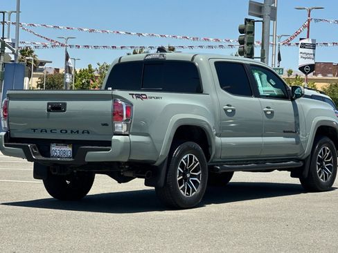 Used 2023 Toyota Tacoma TRD Sport w/ Black Out Package (TMS) RWD image 4