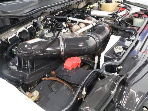 Used 2018 Ford F250 XL w/ Power Equipment Group AWD/4WD image 70