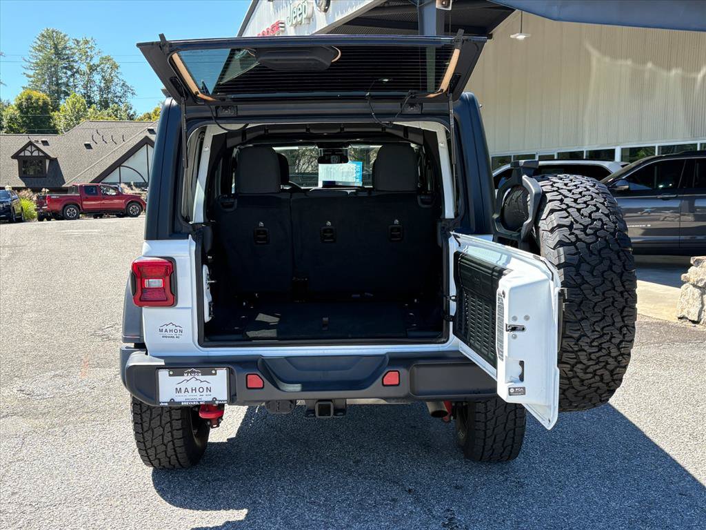 Used 2025 Jeep Wrangler Unlimited Rubicon AWD/4WD image 25