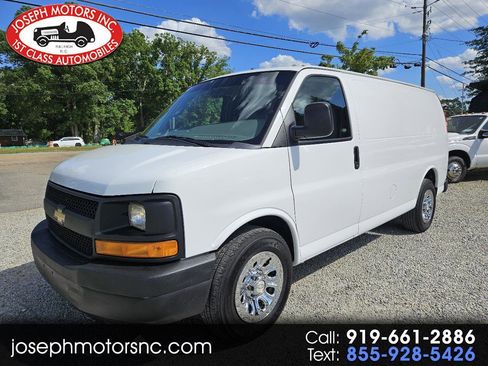 Used 2014 Chevrolet Express 1500 RWD image 1