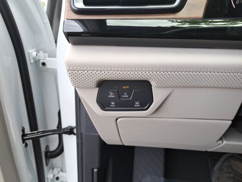 New 2026 Volkswagen Atlas SE AWD/4WD image 26