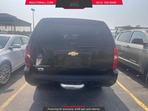 Used 2013 Chevrolet Suburban LT AWD/4WD image 4
