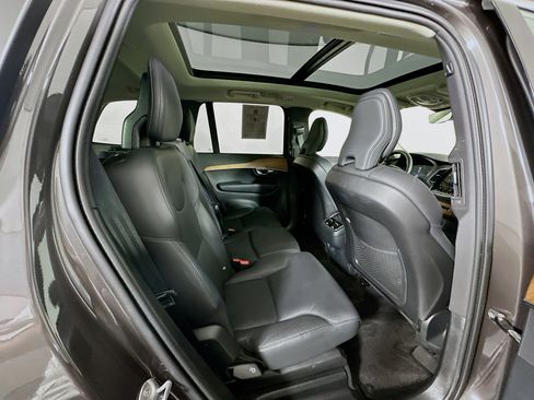 Used 2024 Volvo XC90 B6 Plus image 31
