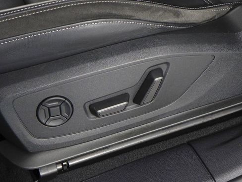 Used 2022 Audi Q3 2.0T Premium w/ Black Optic Sport Package image 23