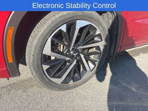 Used 2024 Mitsubishi Outlander 4WD Plug-In Hybrid image 11