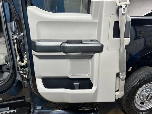 Used 2018 Ford F250 XL w/ Power Equipment Group AWD/4WD image 37