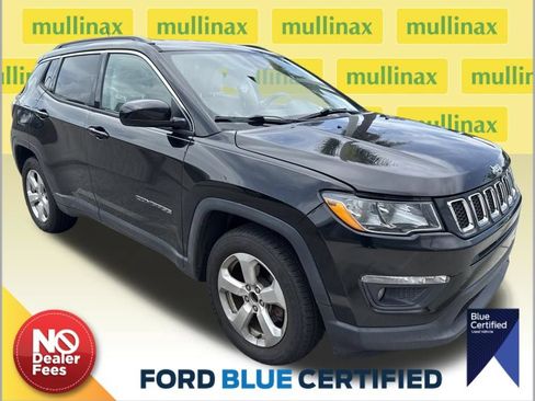 Used 2018 Jeep Compass Latitude FWD image 1