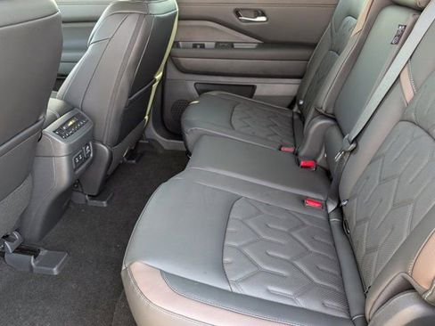 New 2026 Nissan Pathfinder Platinum w/ Cargo Package image 22
