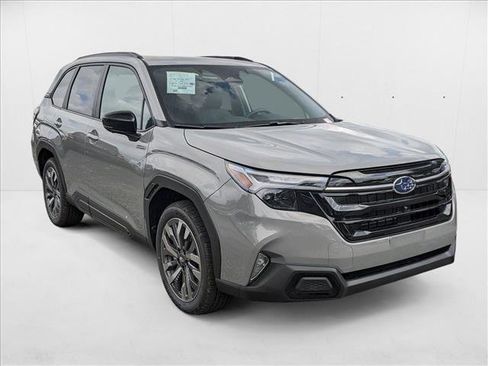 Used 2025 Subaru Forester Touring image 6