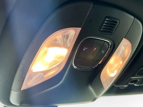 Used 2024 Jeep Compass Latitude image 22