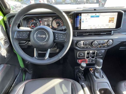 New 2025 Jeep Gladiator Rubicon image 11