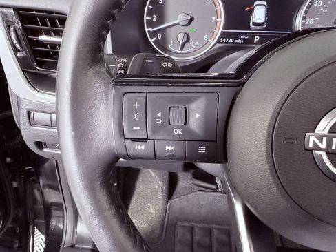Used 2023 Nissan Rogue SV w/ Premium Package w/ SV Premium B Package FWD image 13