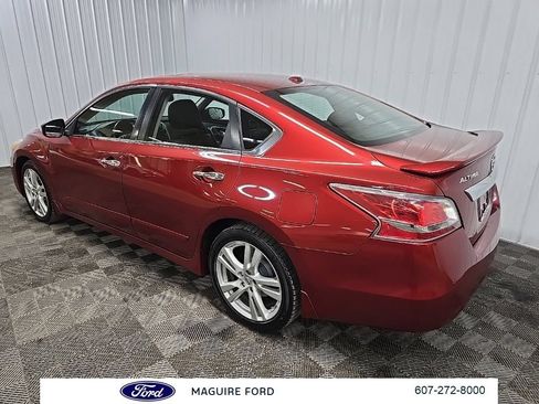 Used 2015 Nissan Altima 3.5 SL FWD image 11