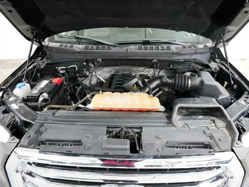 Used 2015 Ford F150 XLT w/ Equipment Group 302A Luxury AWD/4WD image 36