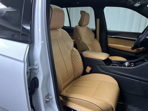 Used 2025 Jeep Grand Cherokee Summit AWD/4WD image 28