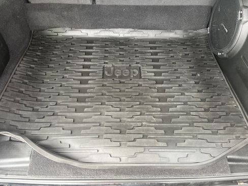 Used 2023 Jeep Wrangler Sahara w/ Cold Weather Group image 13