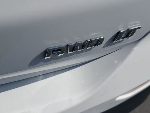 Used 2024 Chevrolet Equinox LT image 6