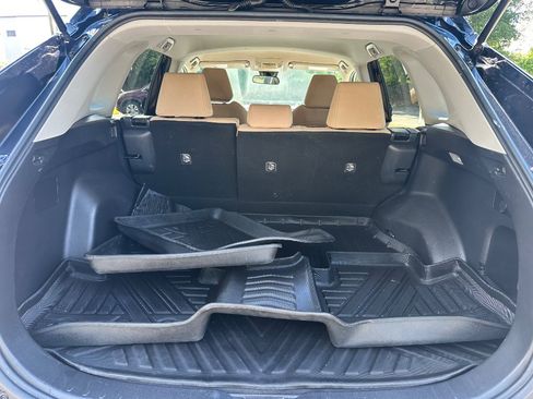 Used 2021 Toyota RAV4 XLE FWD image 36