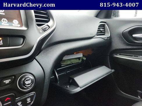 Used 2022 Jeep Cherokee Trailhawk w/ Premium Leather Package image 14