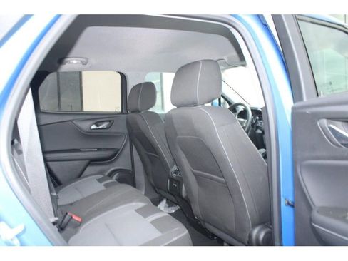 Used 2025 Chevrolet Blazer LT image 11