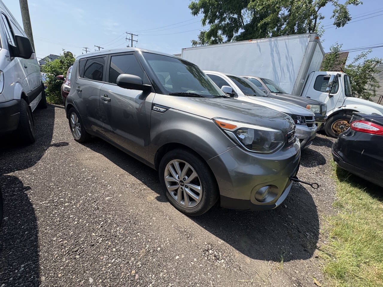 Used 2018 Kia Soul + FWD image 3