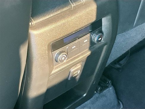 Used 2023 Chevrolet Traverse LT image 25