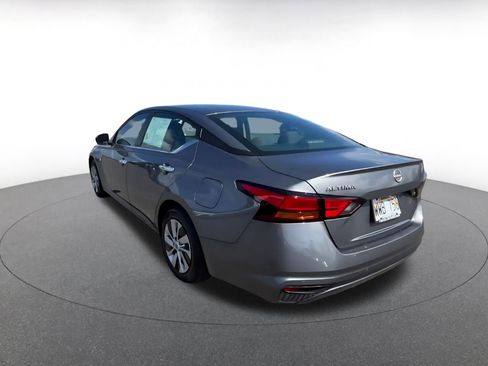 Used 2023 Nissan Altima 2.5 S FWD image 11