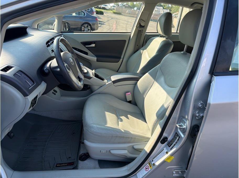 Used 2011 Toyota Prius Four w/ Navigation Pkg FWD image 11